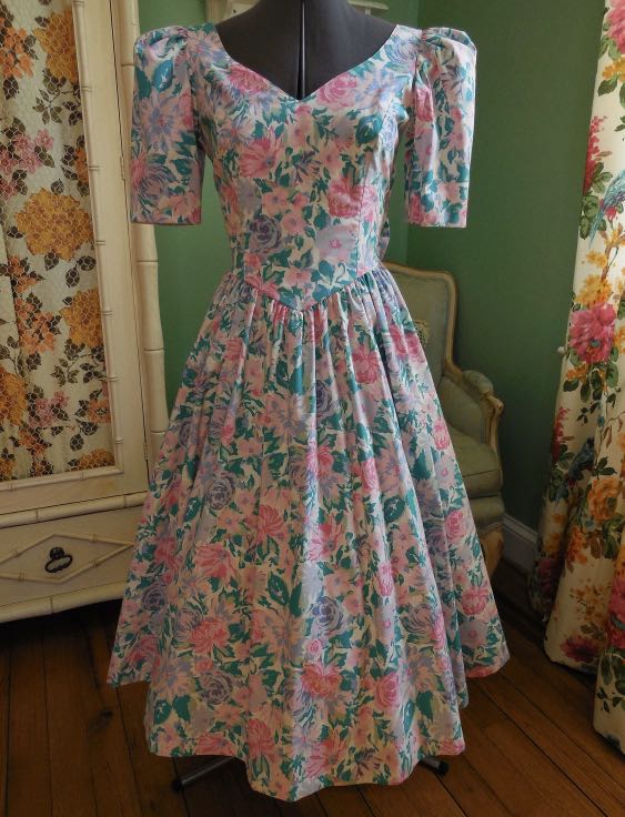 Laura ashley tea dress 2025
