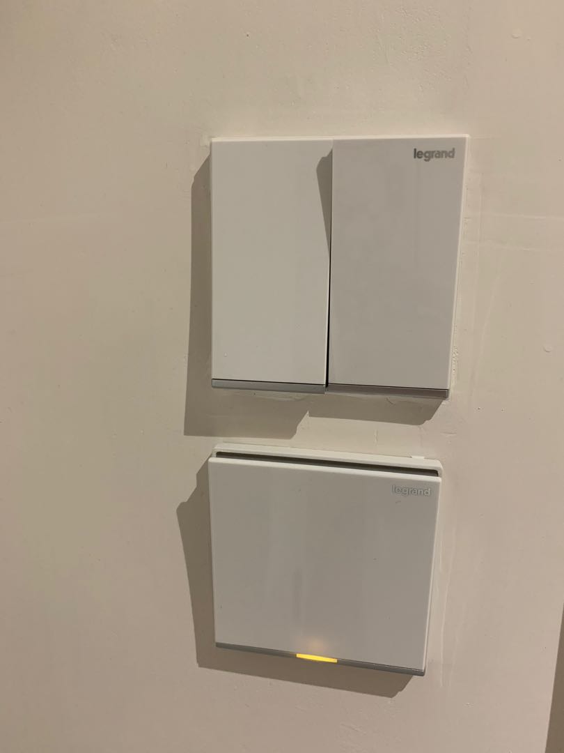 Legrand 雙位燈制LED指示, 傢俬&家居, 燈飾及風扇, 燈飾 - Carousell