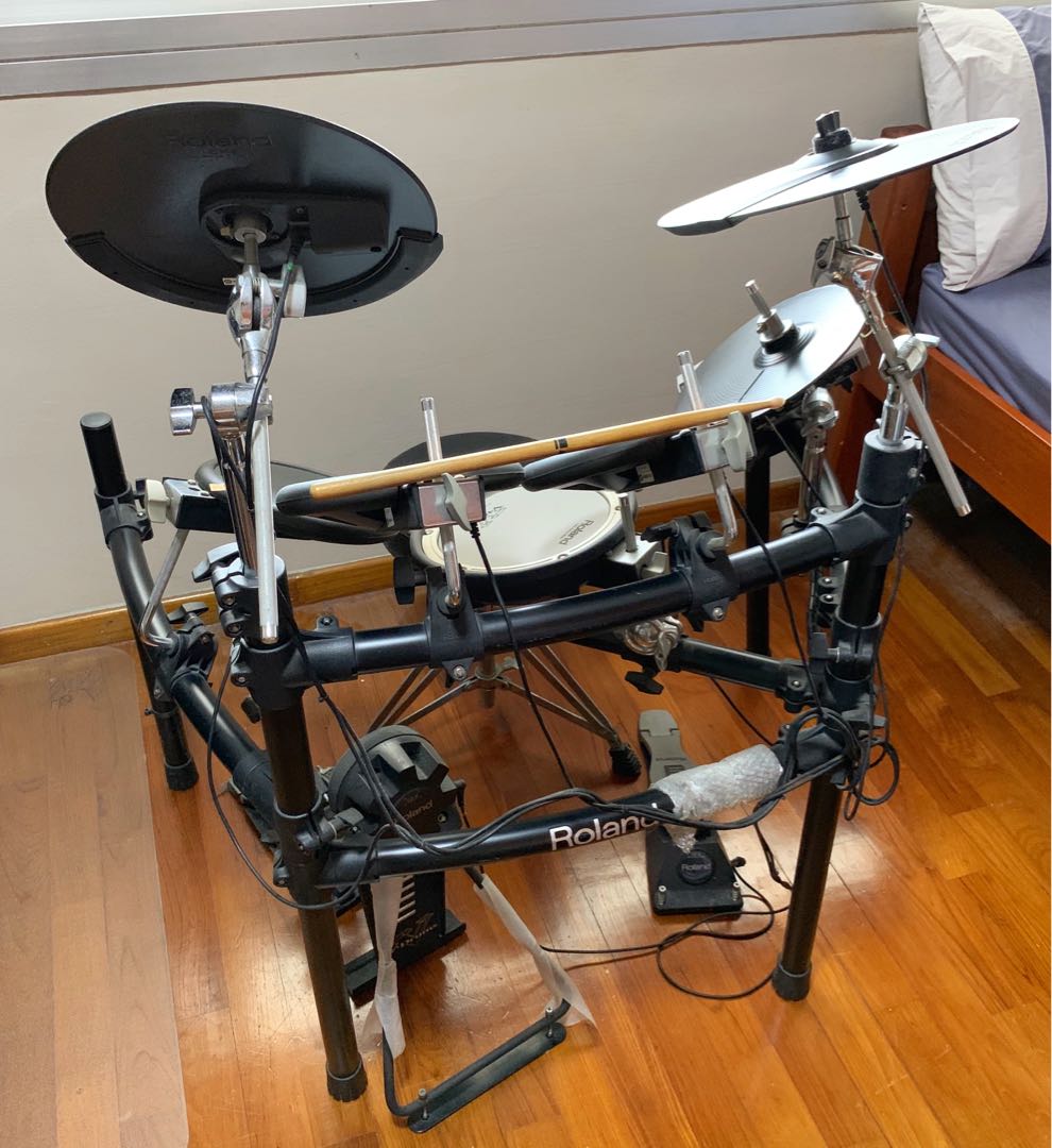 Roland TD9 Electronic Drum Set with Amplifier, Hobbies & Toys, Music