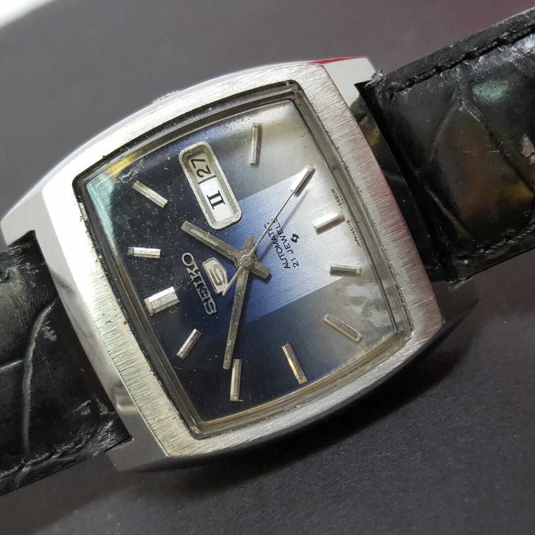 Seiko 5 Rectangle Black Blue White Old Watch oubjm-1210, Women's Fashion,  Watches & Accessories, Watches on Carousell