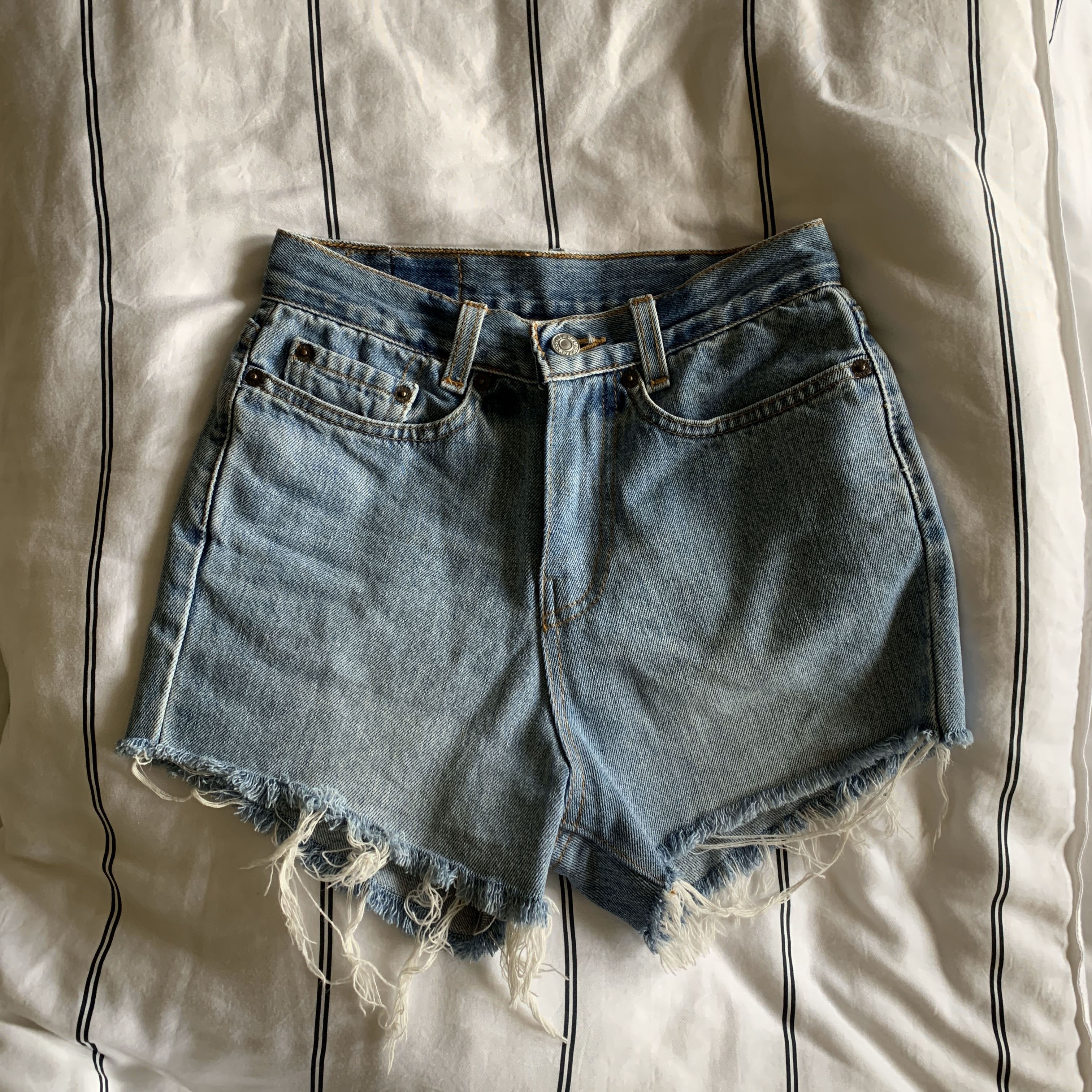 thrifted levi shorts