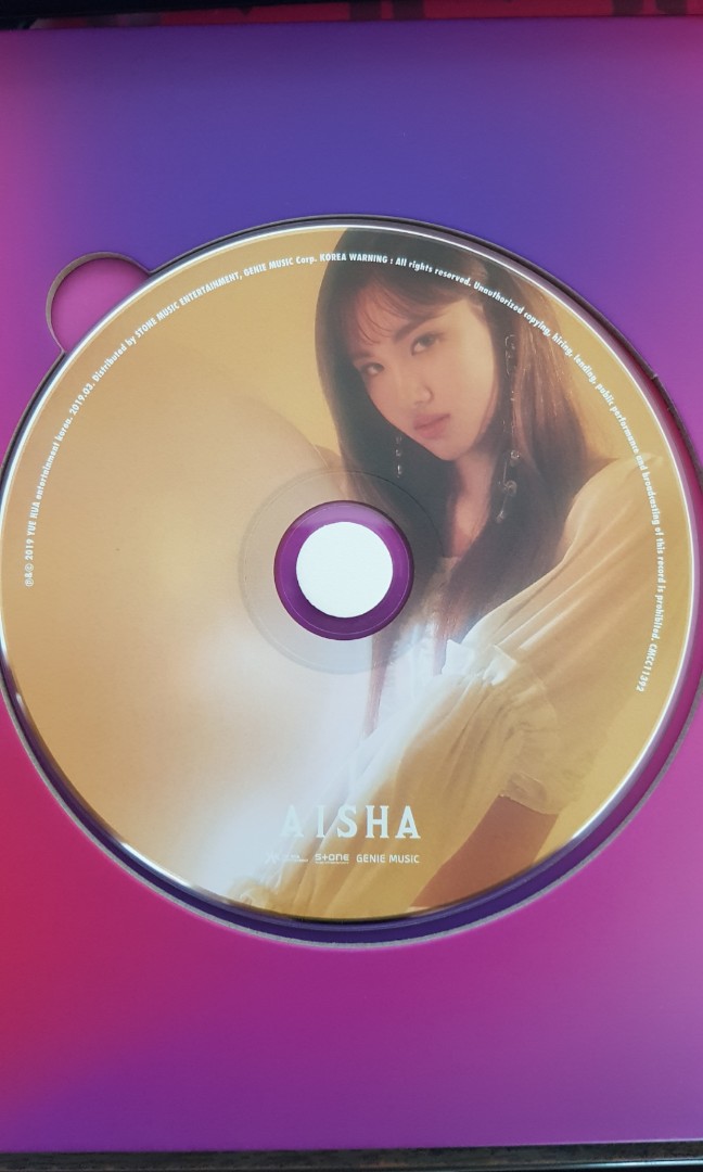 Wtt Arrival Of Everglow Aisha Cd Entertainment K Wave On Carousell