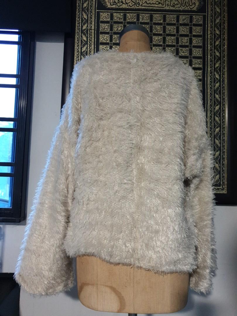 Fur sleeve hotsell sweater zara