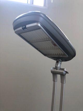 3M Polarising Desk Lamp