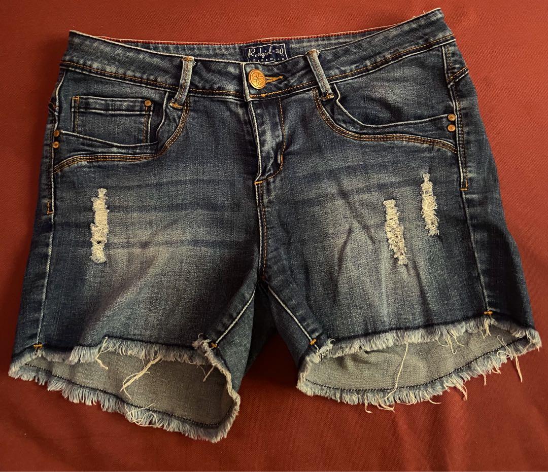 Denim Shorts (Category: Shorts) located in Manila. Submitted by secondasnew_ (Listing ID 285624377, Image 1). Description: Size 30.
