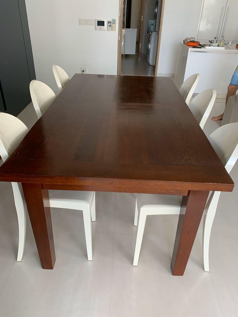 Extendable Dining Table (Category: Tables & Sets) located in Singapore. Submitted by moan1978 (Listing ID 285591255, Image 3). Description: Natural wood table 181.5cm length x 100 cm width Extendable 50.5 each side Total 282.5 cm length .