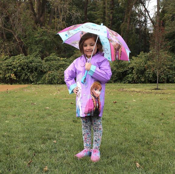 Frozen 2 umbrella and raincoat store