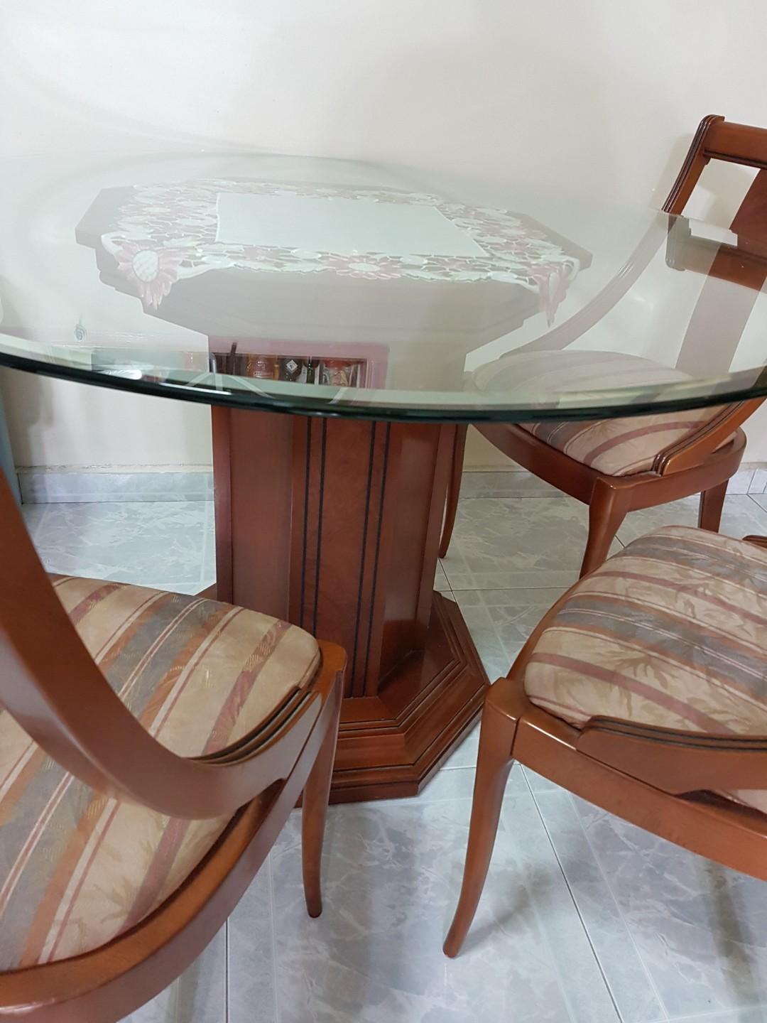 elegant round glass dining table  4 chairs