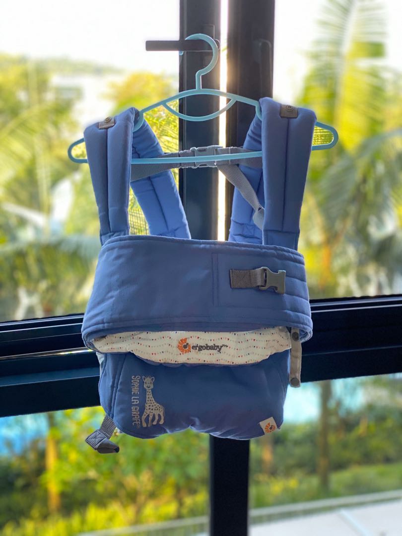 *As GOOD as NEW* Ergobaby 360 Baby Carrier Sophie la girafe, Babies