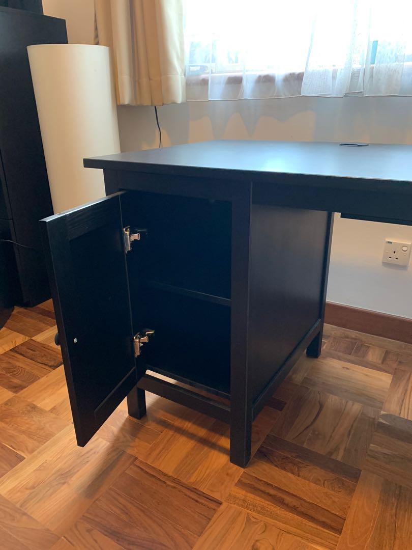 Hemnes black store brown desk