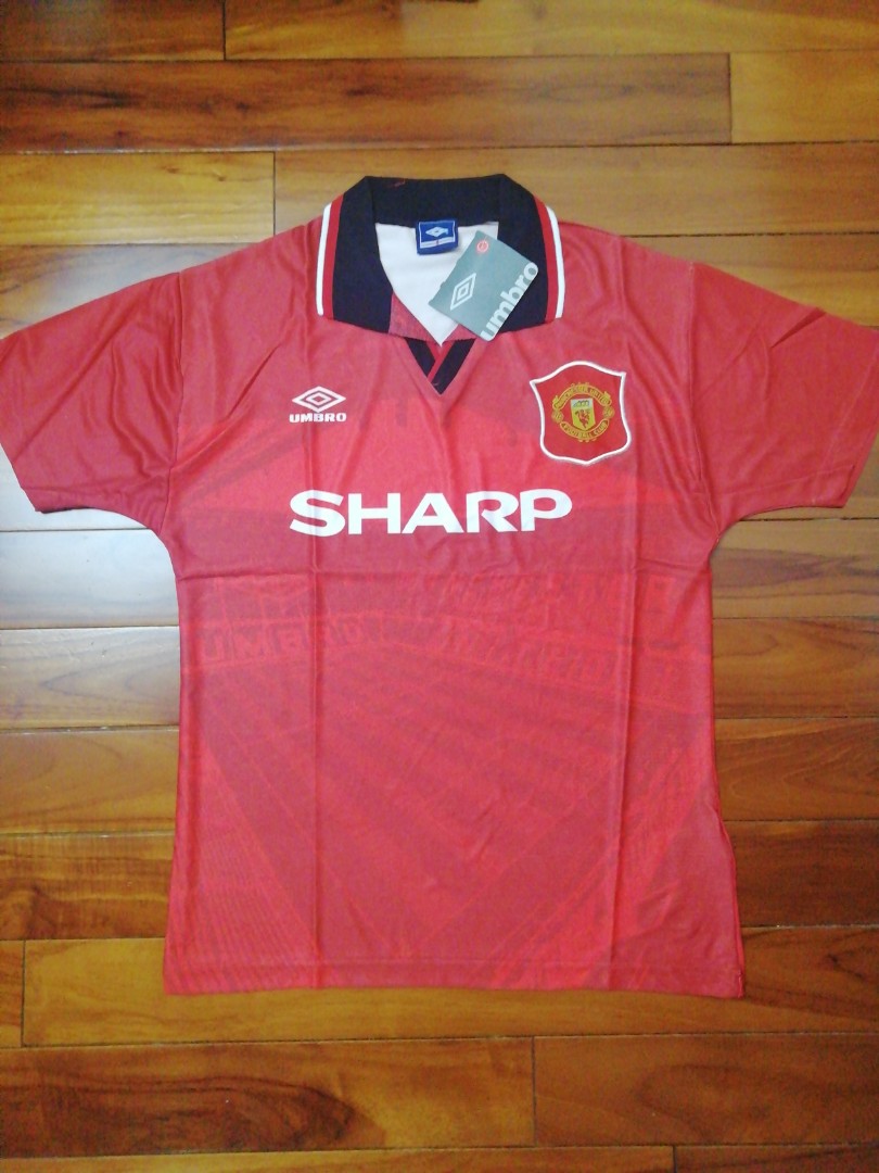 Manchester United Vintage Jersey Size S M Only Sports Sports Apparel On Carousell