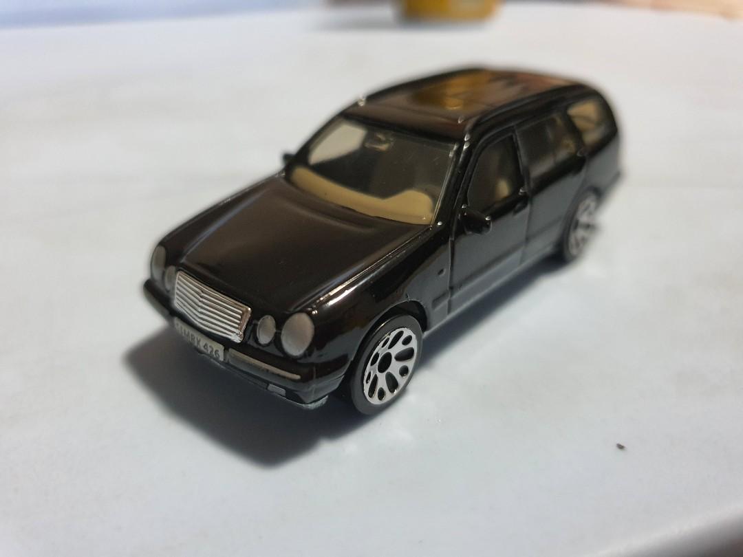 Matchbox mercedes benz e430 top wagon