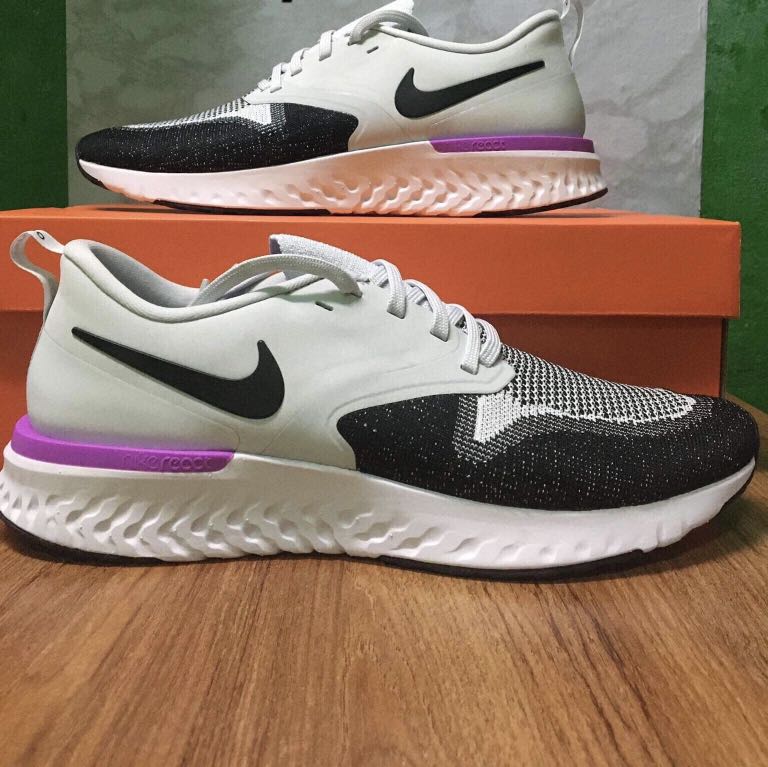 men's running shoe nike odyssey react flyknit 2