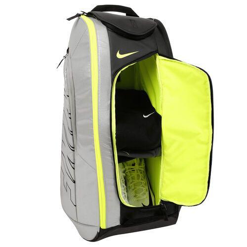 cola Brújula agudo Nike Tennis Bag. Court Tech 1., Sports Equipment, Sports & Games, Racket &  Ball Sports on Carousell