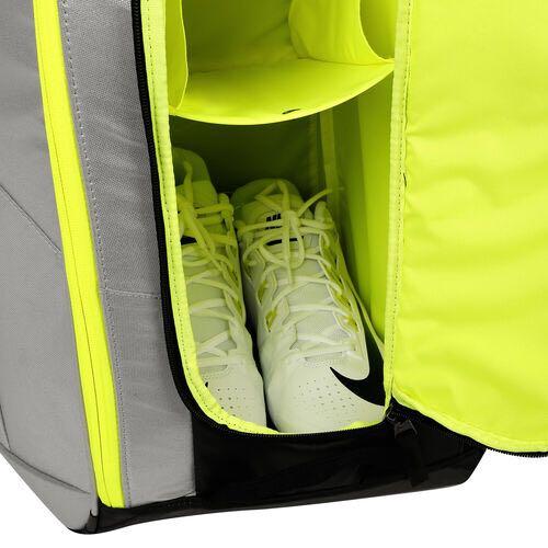 cola Brújula agudo Nike Tennis Bag. Court Tech 1., Sports Equipment, Sports & Games, Racket &  Ball Sports on Carousell