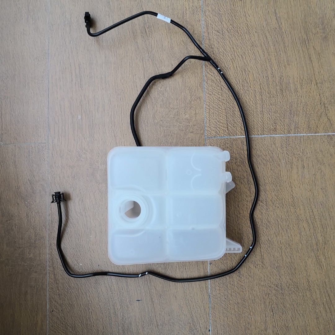 Original Genuine Ford Focus, Fiesta,Kuga coolant tank, cap, hose. Water