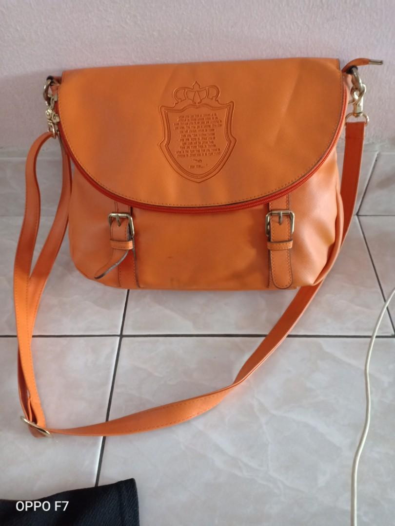 pelle borsa sling bag price