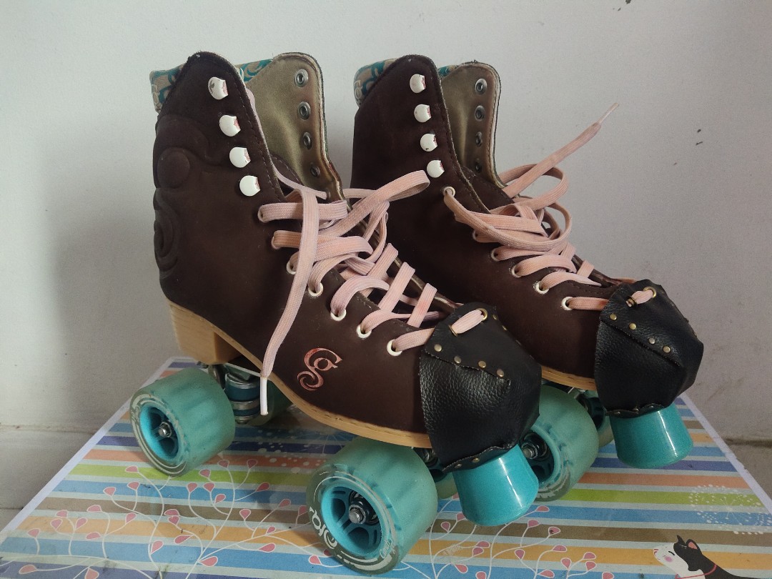Sepatu Roda Roller Skate Quad Candi Girl Size 40 41 Olah Raga Perlengkapan Olahraga Lainnya Di Carousell