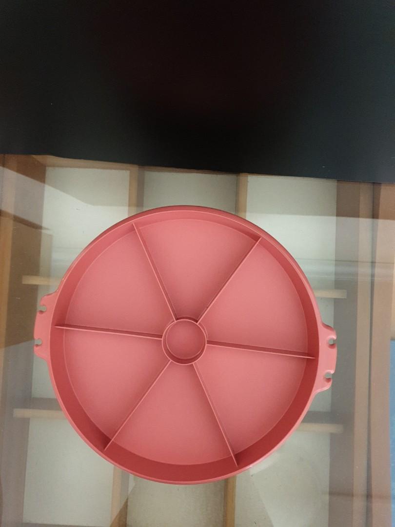 Tupperware container (Category: Food Organisation & Storage) located in Singapore. Submitted by gems77 (Listing ID 285593779, Image 2). Description: can be used for cny goodies steamboat handicraft container..