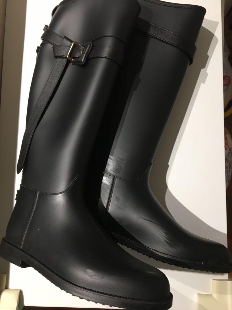used burberry boots