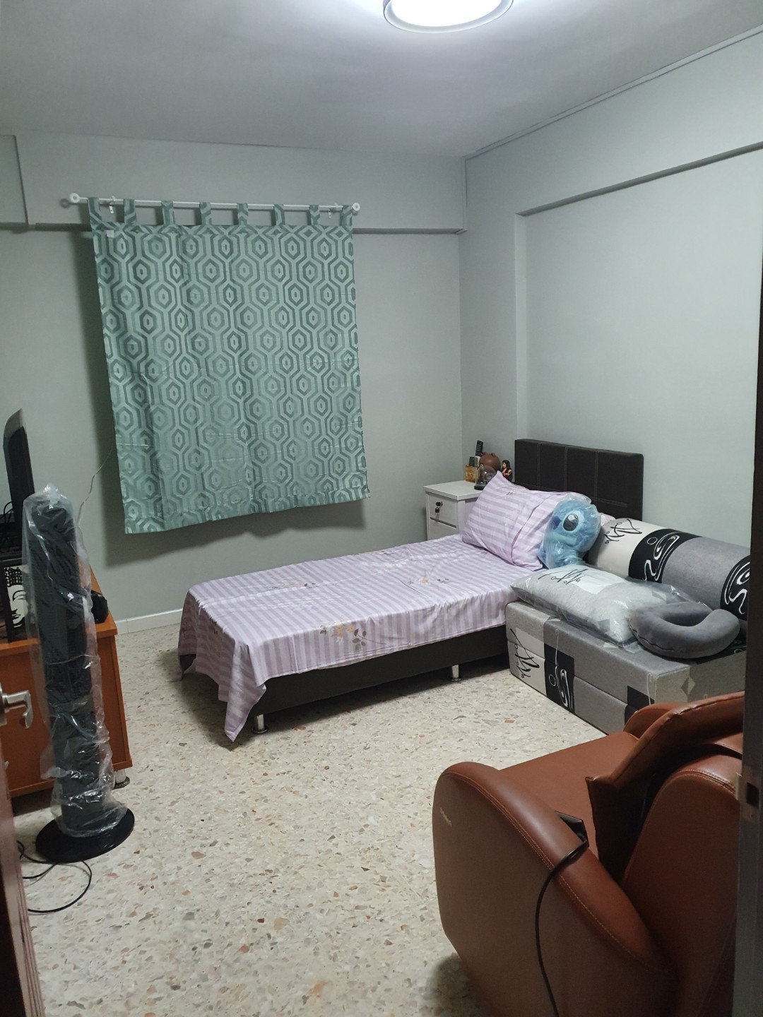 (Category: ) located in . Submitted by kenhiu (Listing ID 285904382, Image 1). Description: .