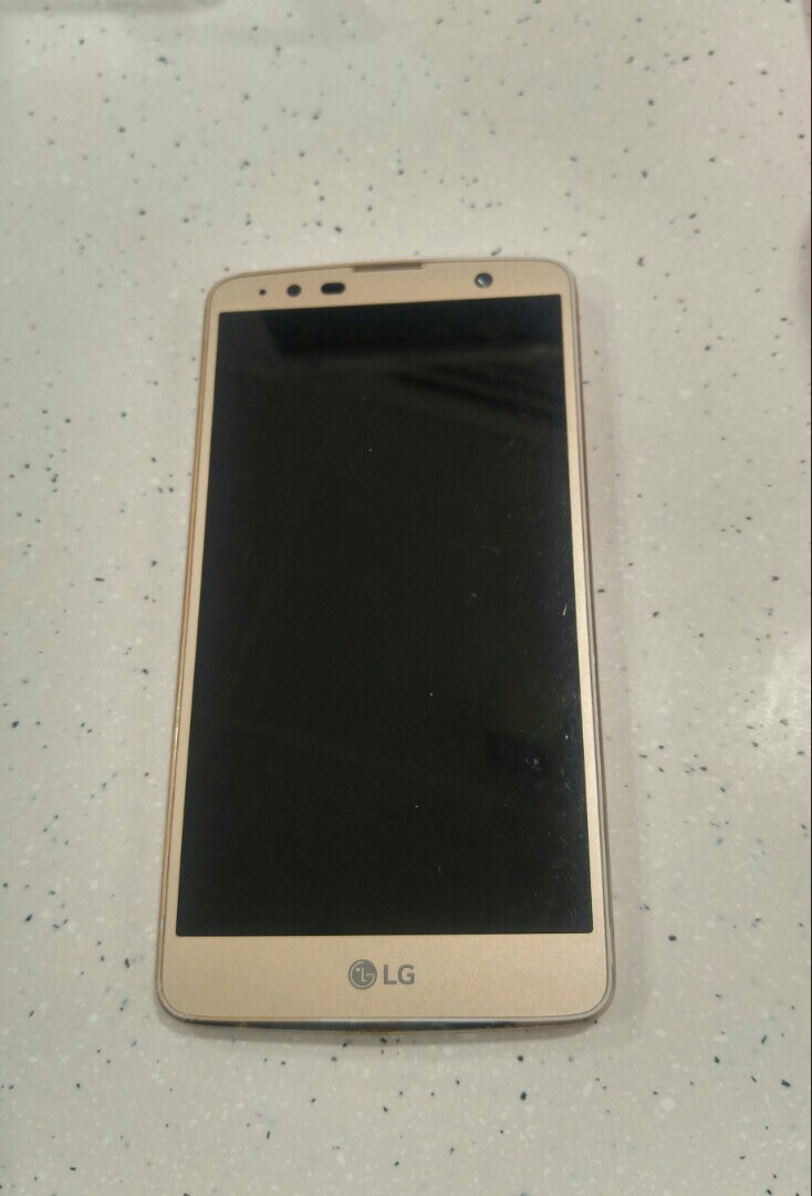 平賣 LG Stylus 2 Plus (3+32gb) 雙卡 記憶卡 可換電池 mobile phone 手提電話