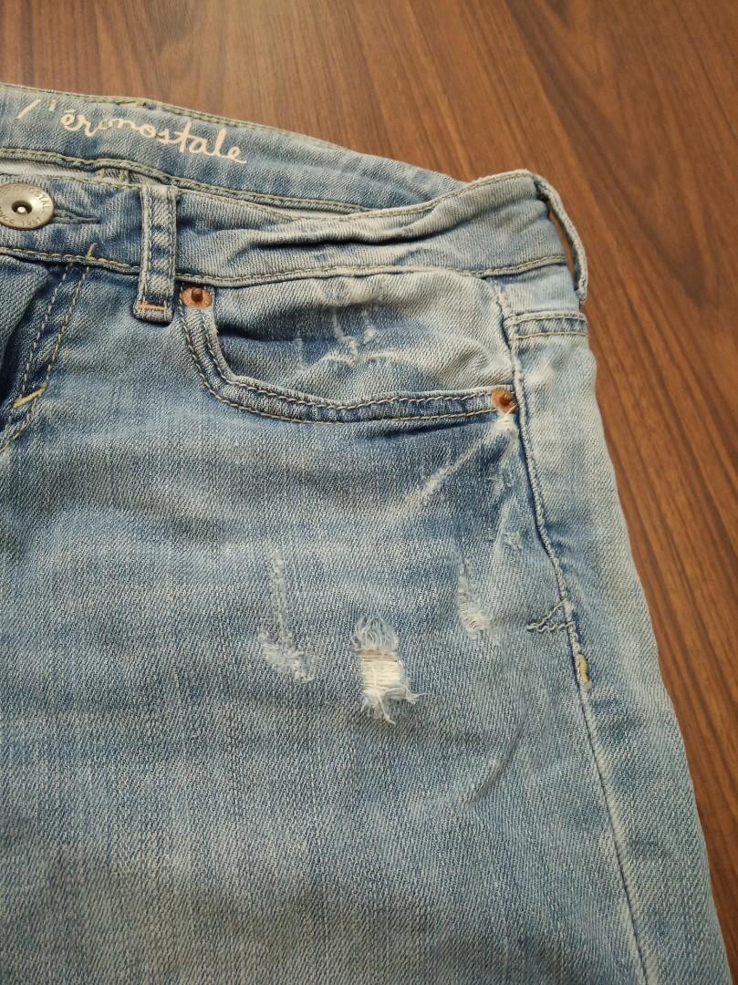 faded maong pants