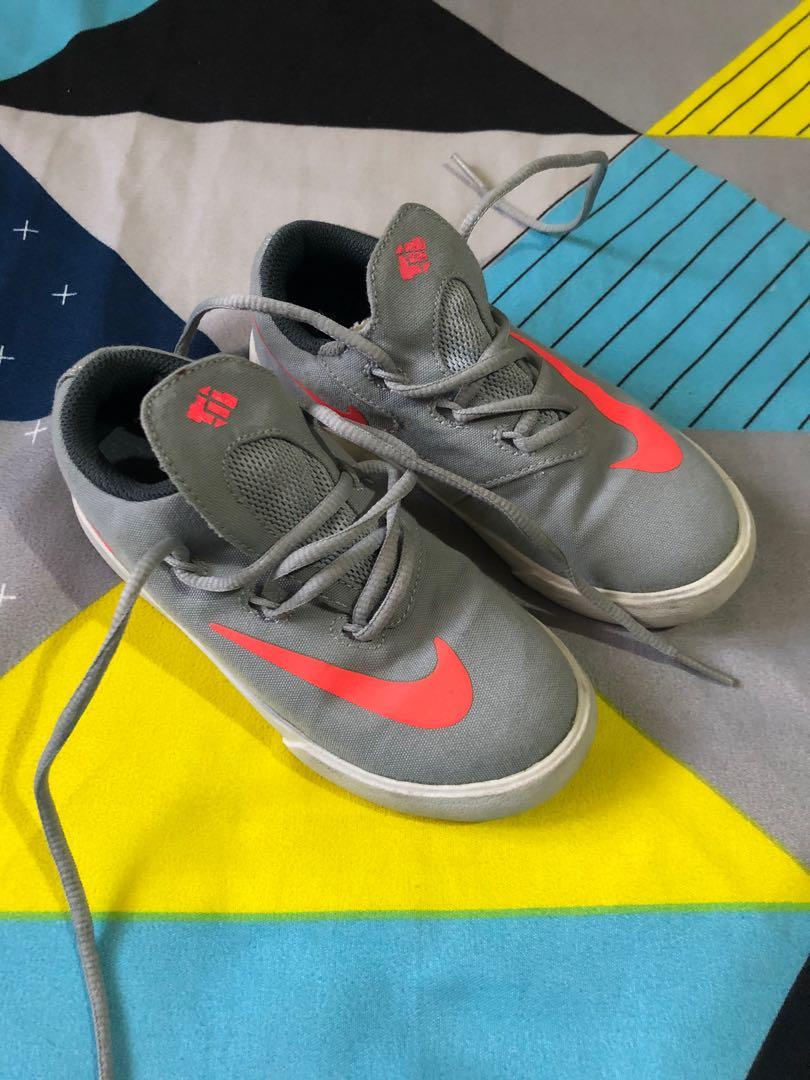 kd gym shoes