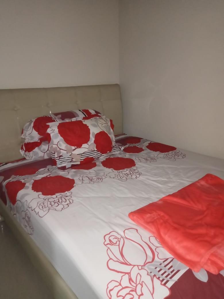 Lemari dan spring bed set, Perabotan Rumah di Carousell