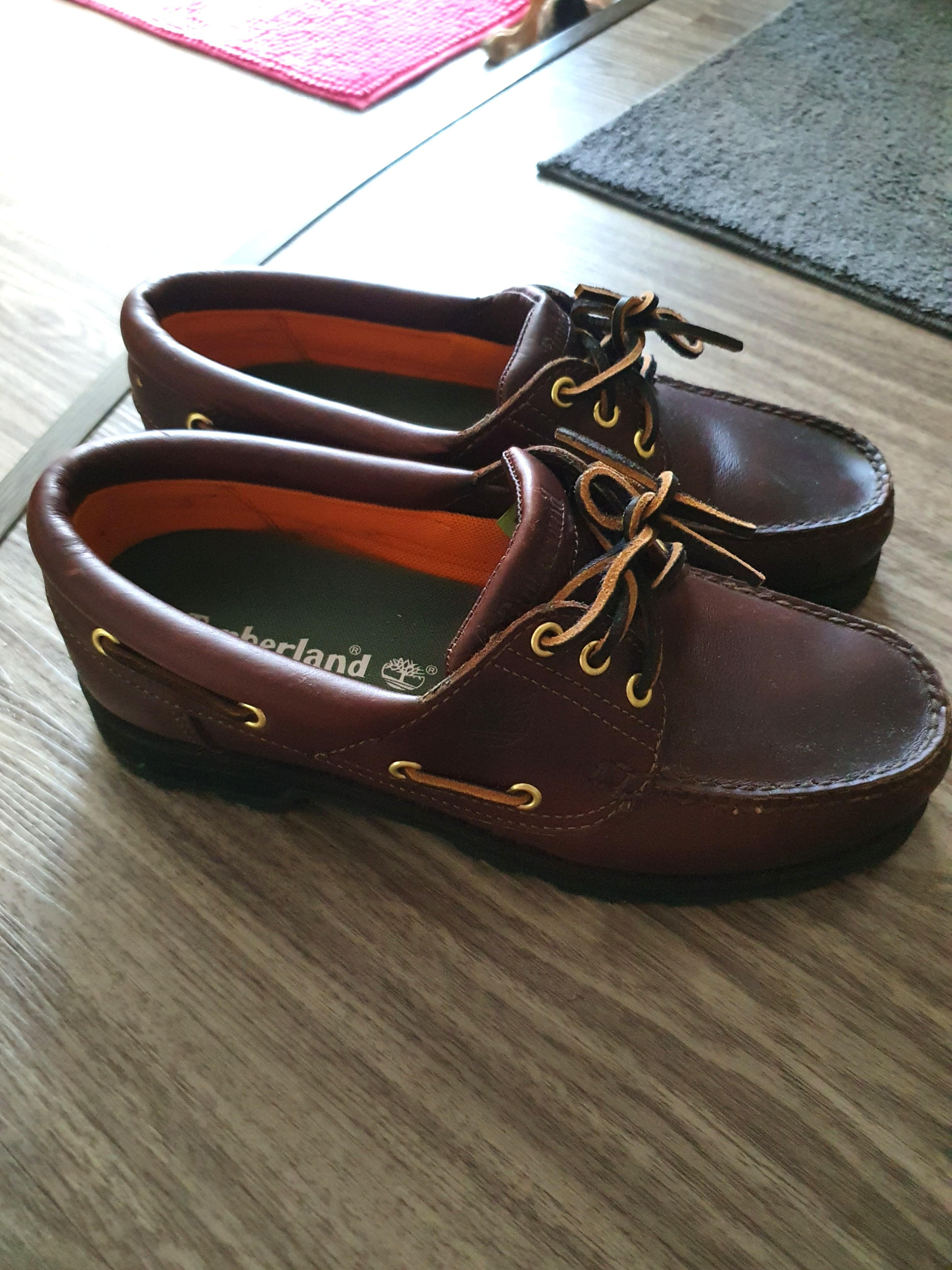 timberland burgundy boat shoes