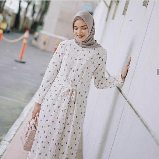 Wajik Dress Vanilla Hijab Bone S, Fesyen Wanita, Muslim Fashion, Gaun