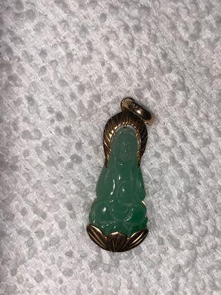 Small jade pendant 18k buddha vintage 