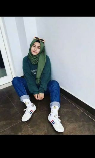 (Kategori: ) berada di . Dikirim oleh funney (ID iklan 285928110, Gambar 1). Deskripsi: .