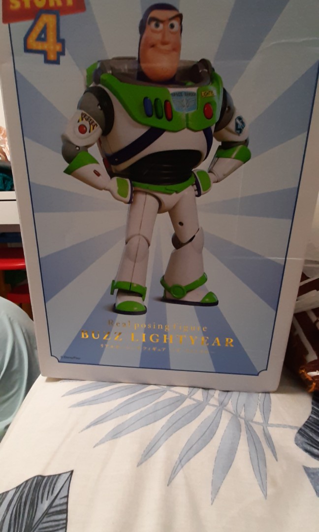 Buzz lightyear cheap real posing figure