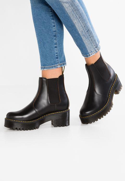 dr martens rometty black leather chunky heeled chelsea boots