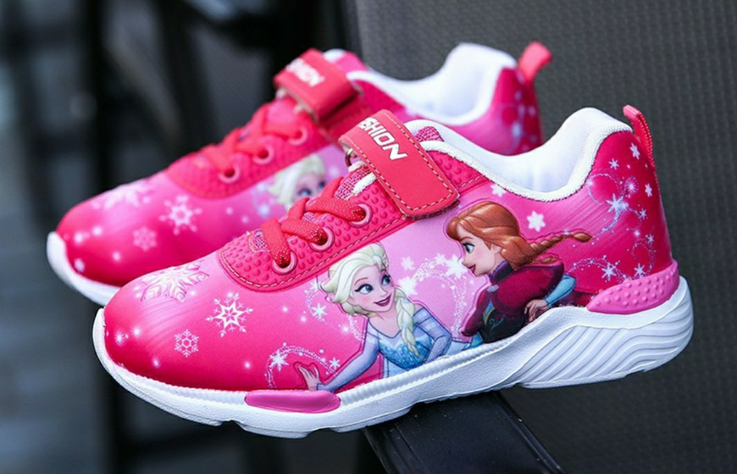 Frozen sale tennis shoes