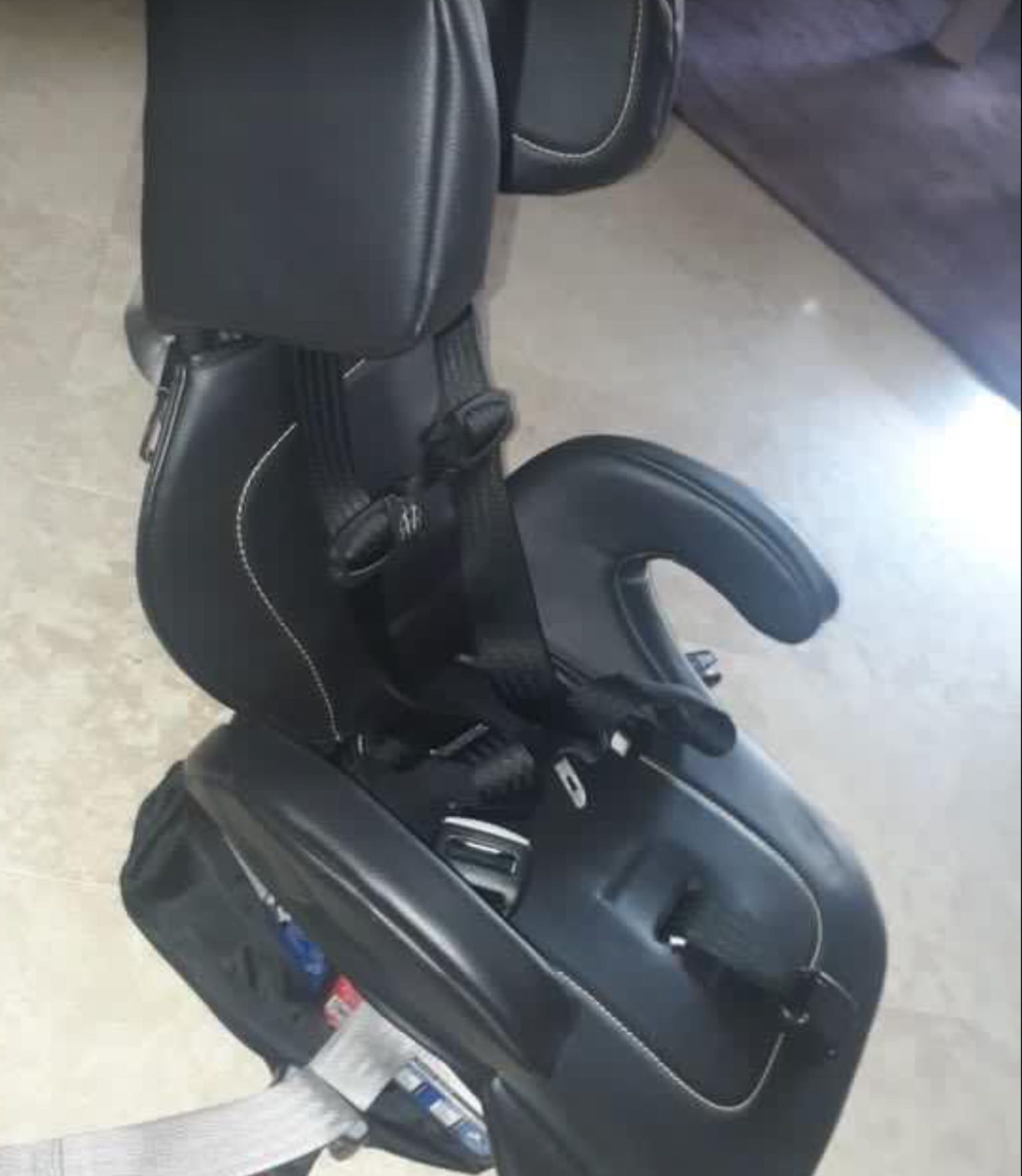 IMMI GO car seat/child restrainer. Grab approved., Babies & Kids, Going