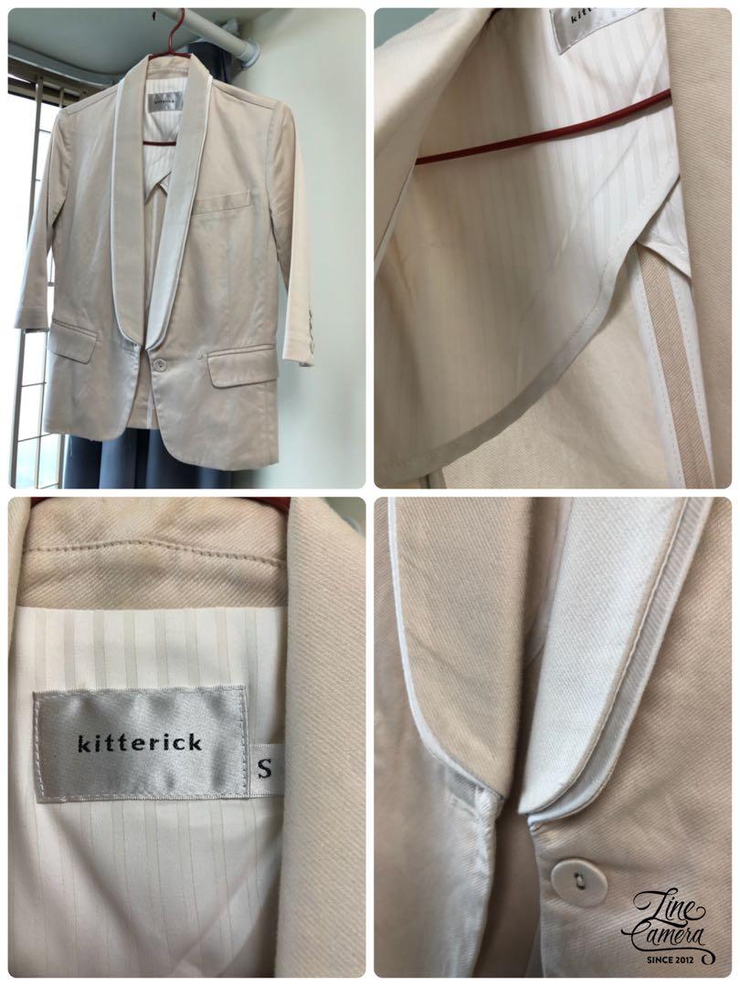 Jackets （分類：外套及戶外衣服）位於 Hong Kong。 由 kitkat2017 提交（商品編號 285989454，圖片 6）。簡介： Each hkd80，if buy more than 4, each hkd 75 Good condition, size and condition refers to individual photo 每件Hkd80, 如買4件或以上， 每件Hkd75 保養良好，尺寸狀況請參見個別圖片 #goodbyeapril。