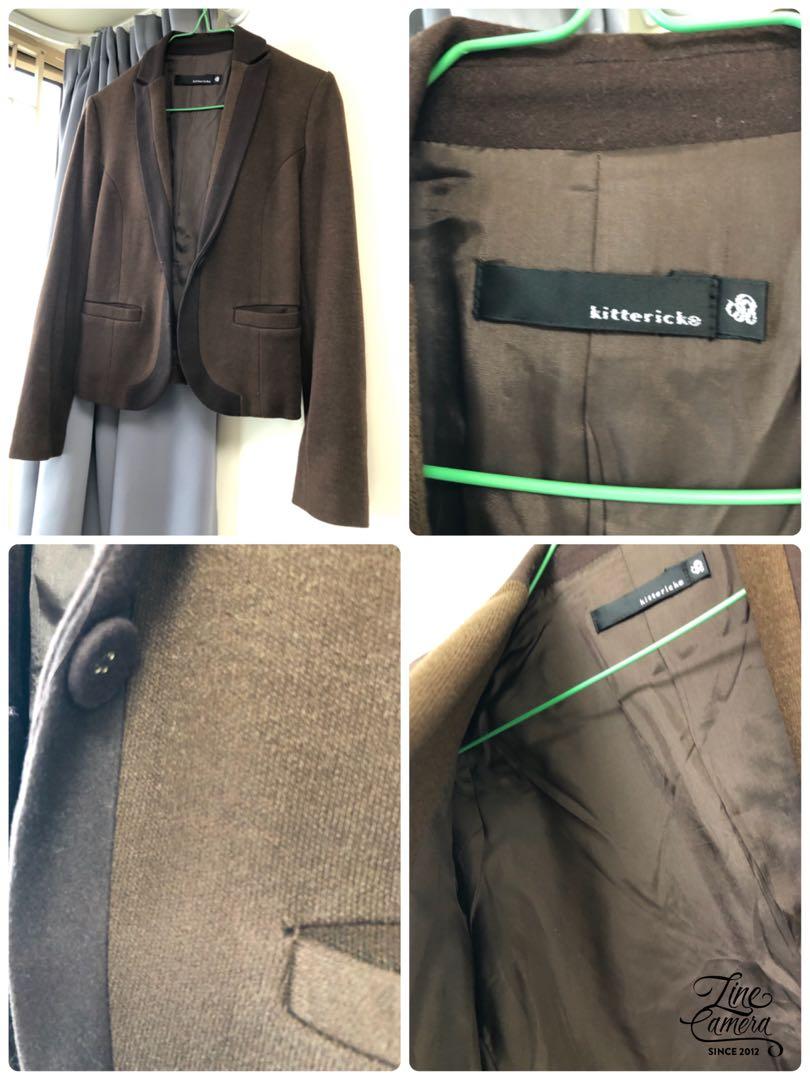 Jackets （分類：外套及戶外衣服）位於 Hong Kong。 由 kitkat2017 提交（商品編號 285989454，圖片 10）。簡介： Each hkd80，if buy more than 4, each hkd 75 Good condition, size and condition refers to individual photo 每件Hkd80, 如買4件或以上， 每件Hkd75 保養良好，尺寸狀況請參見個別圖片 #goodbyeapril。