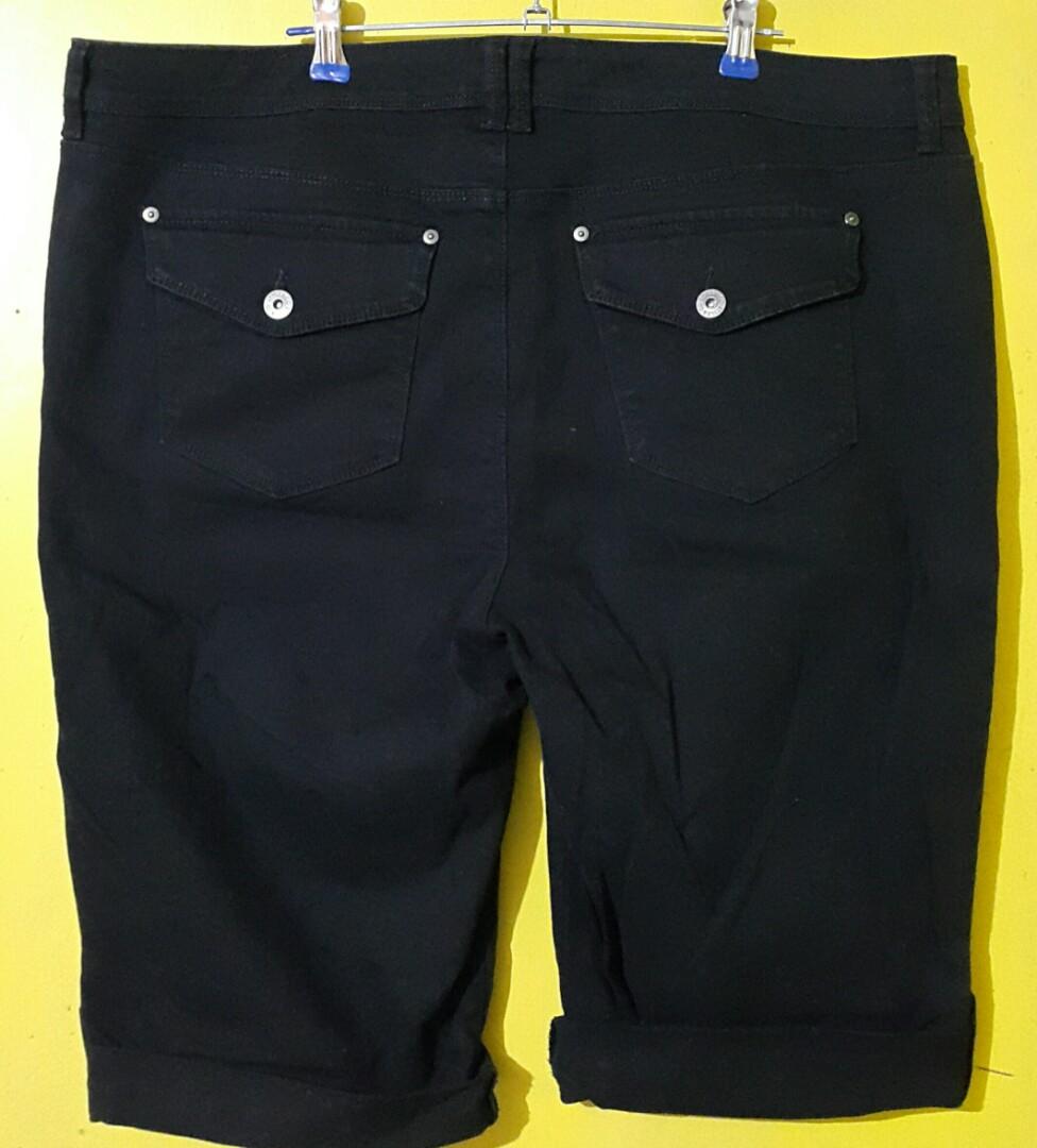 black denim capri