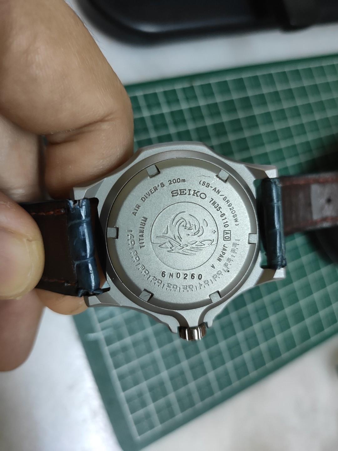 Seiko Diver Titanium Quartz watch JAPAN, Men's Fashion, Watches &  Accessories, Watches on Carousell