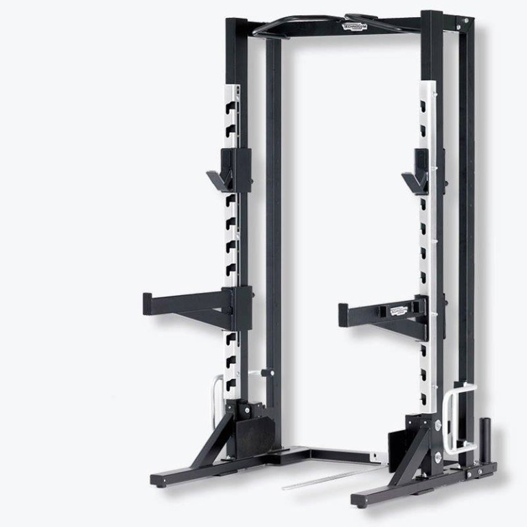 Technogym Pure Strength Half rack squat gym strength dip chin, Sports
