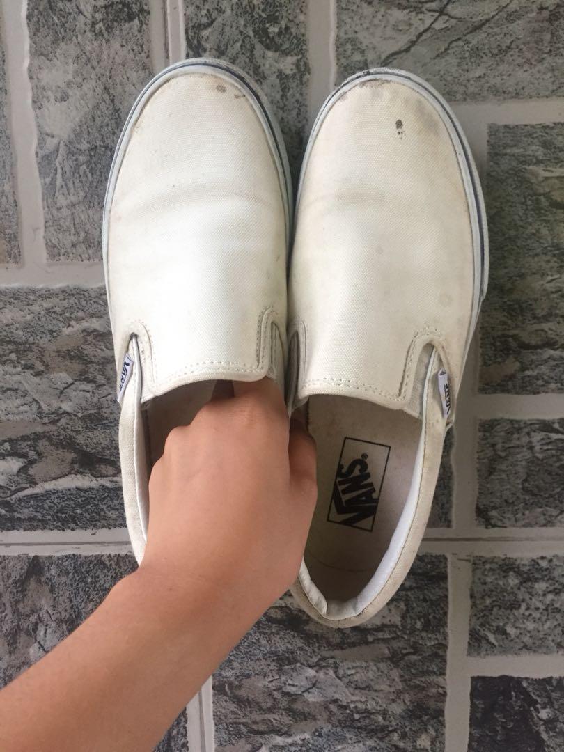 White vans with blue clearance line
