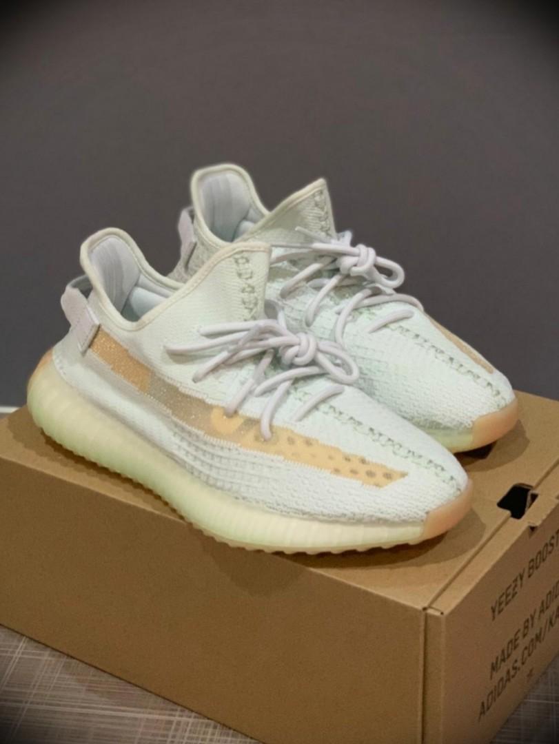 Adidas Yeezy Boost 350 V2 HyperSpace