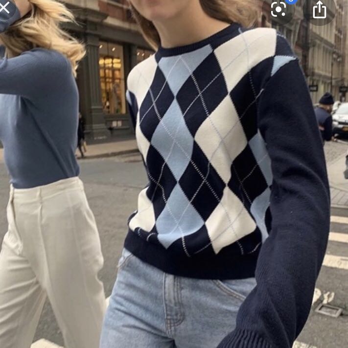 Brandy Melville Bernadette Sweater 