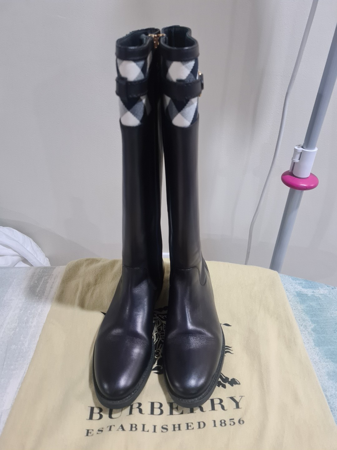 burberry leather boots