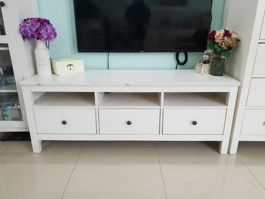 Ikea hemnes deals tv stand white