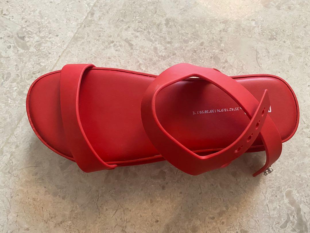 Melissa sandals, Women's Fashion, Footwear, Sandals on Carousell