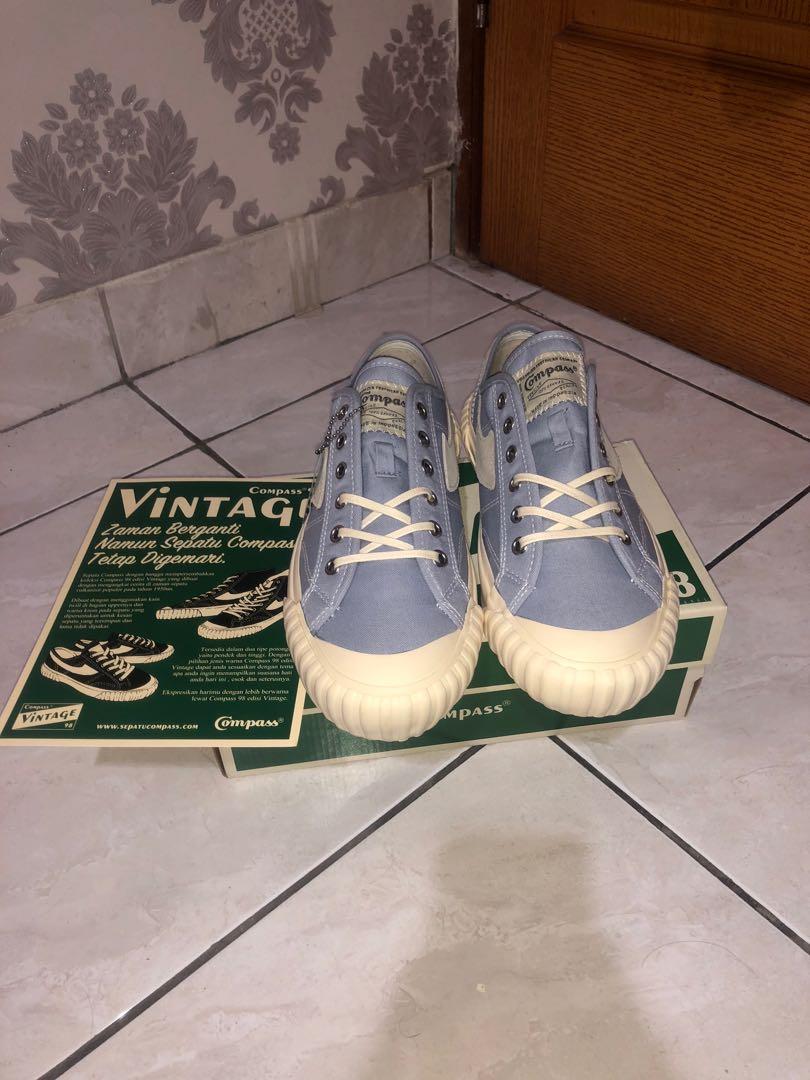 Sepatu Compass Vintage Grey Fesyen Pria Sepatu Sneakers Di Carousell