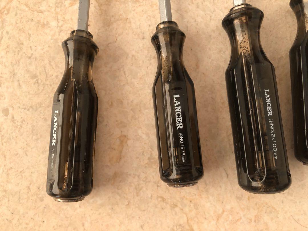 Set of 7 screwdrivers Lancer, Furniture & Home Living, Home Improvement